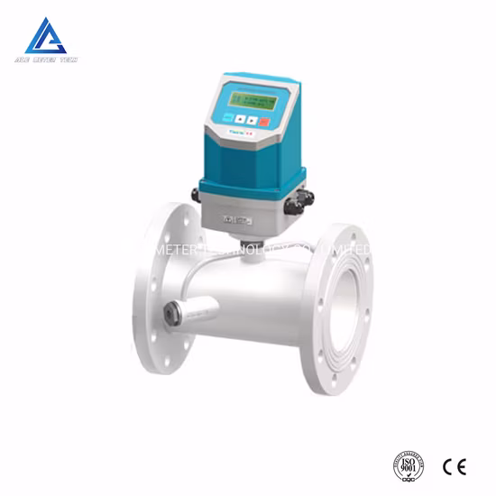 Wandmontierter Ultraschall-Durchflussmesser. Fest installierter Ultraschall-Durchflussmesser für Wasser