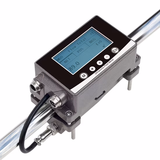 Ultraschall-Gasdurchflussmesser-Klemme am Ultraschall-Durchflussmesser von Dynasonics